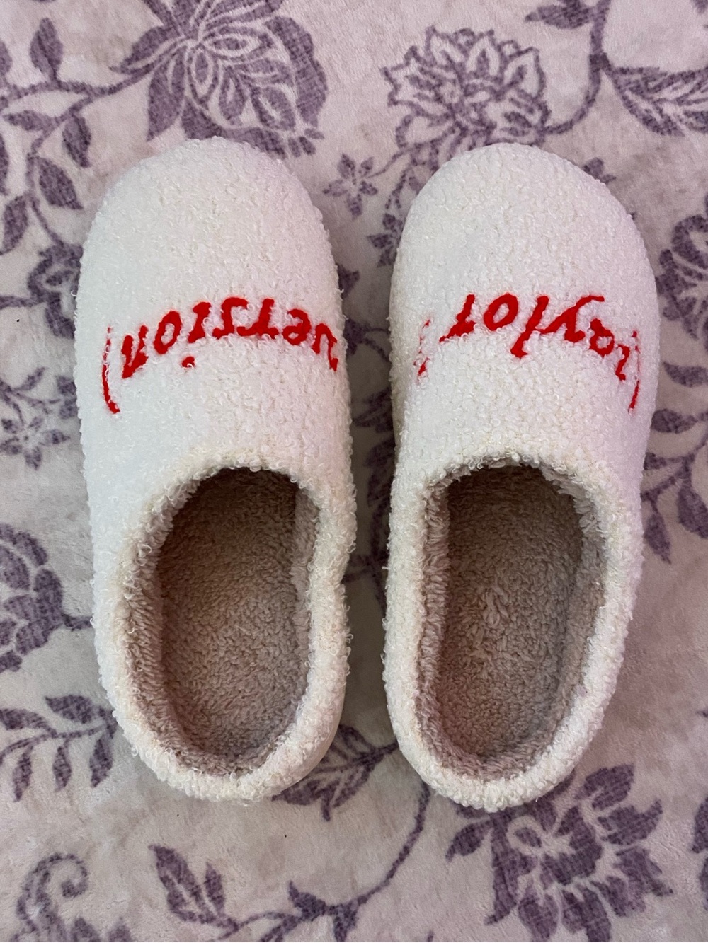 Taylor Swift Sherpa Slippers Cream Red Fuzzy Embroidered House Shoes, cozy, S